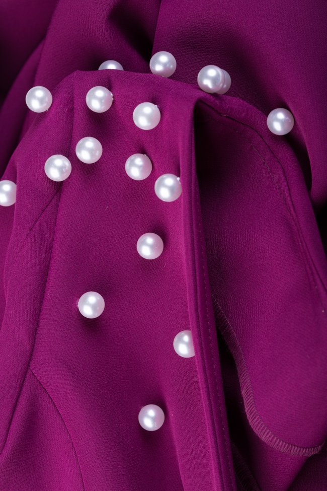 Rochie mini din crep cu aplicatii din perle brodate manual Adira Maia Ratiu imagine 4