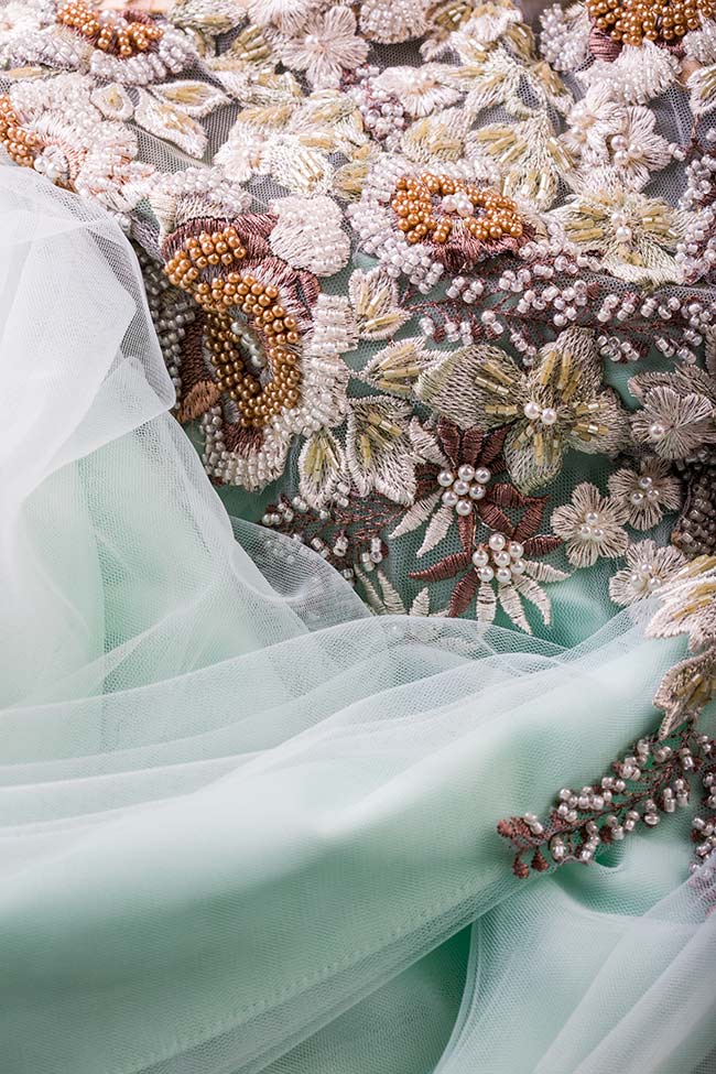 Rochie din tul cu aplicatii din dantela perle si cristale Irene VIGO imagine 4