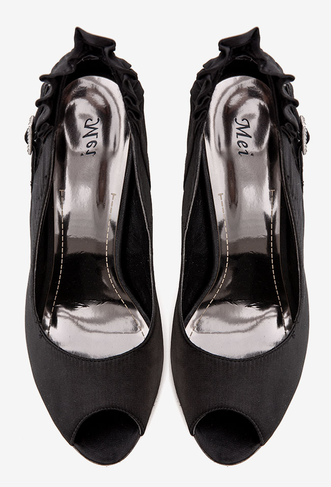 Pantofi negri cu accesoriu lateral Mei imagine 1
