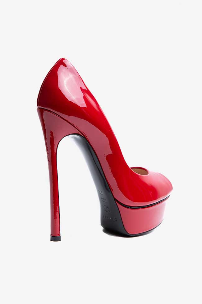 Pantofi rosii lacuiti cu platforma Casadei imagine 2