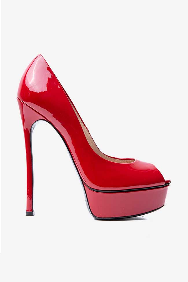Pantofi rosii lacuiti cu platforma Casadei imagine 0