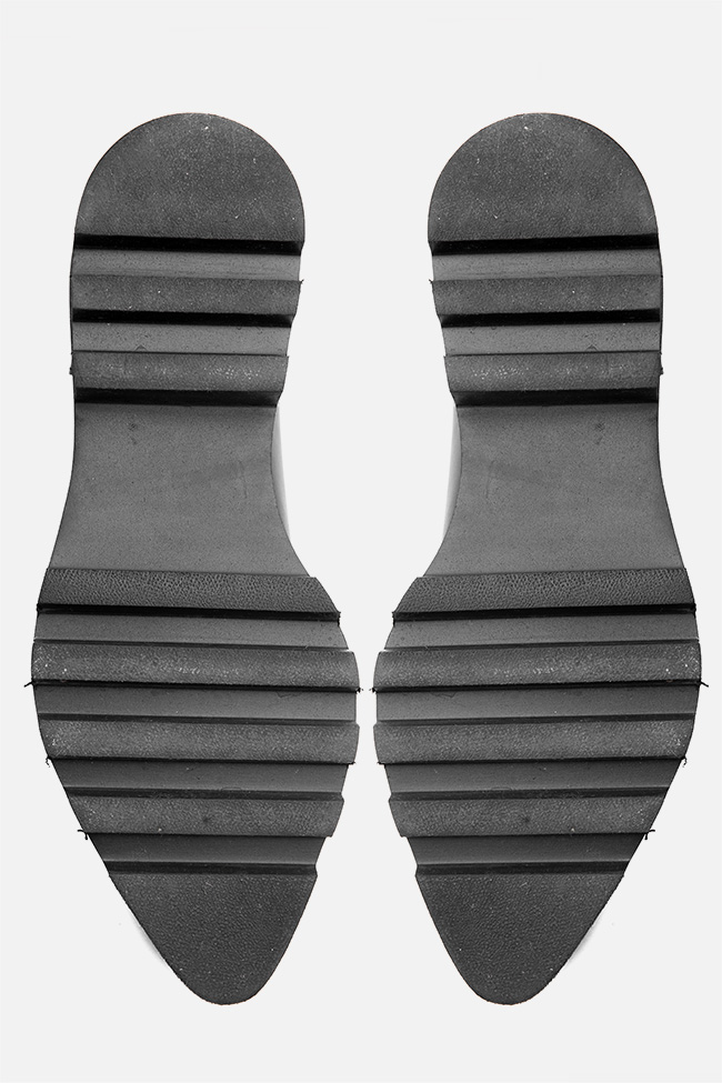 Pantofi decupati din piele MIHAELA GLAVAN SECOND HAND imagine 3
